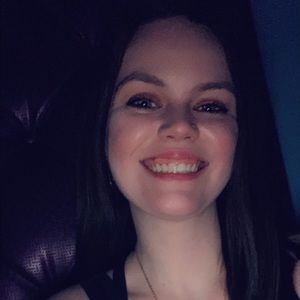 Meet your Posher, Caroline